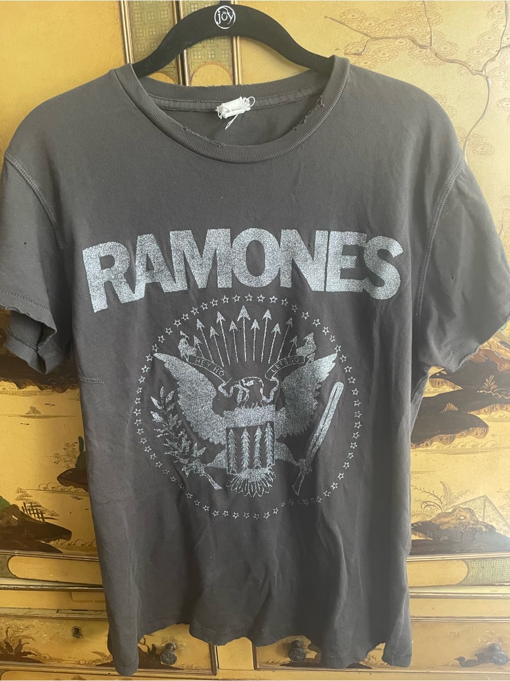 RARE MadeWorn VTG RAMONES GRAPHIC SILVER GLITTER DISTRESSED BLACK T-SHIRT TEE